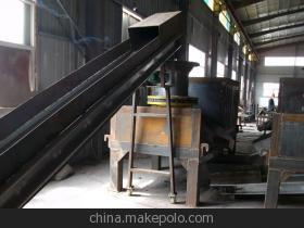 高效秸稈壓塊機(jī) 助力綠色能源，提升農(nóng)業(yè)資源價值